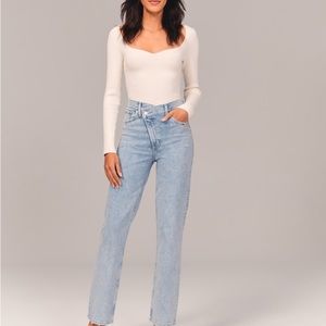 Abercrombie & Fitch Ultra High Rise 90s Straight Jean